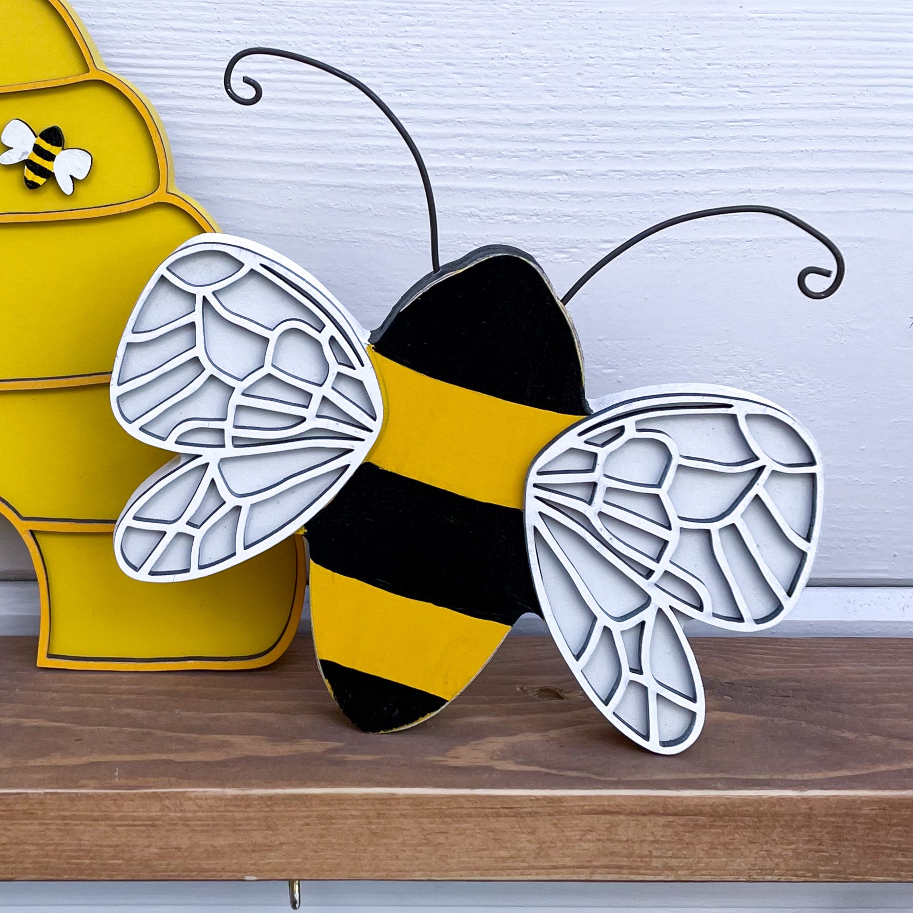 Bumble Bee- 6" Free Standing