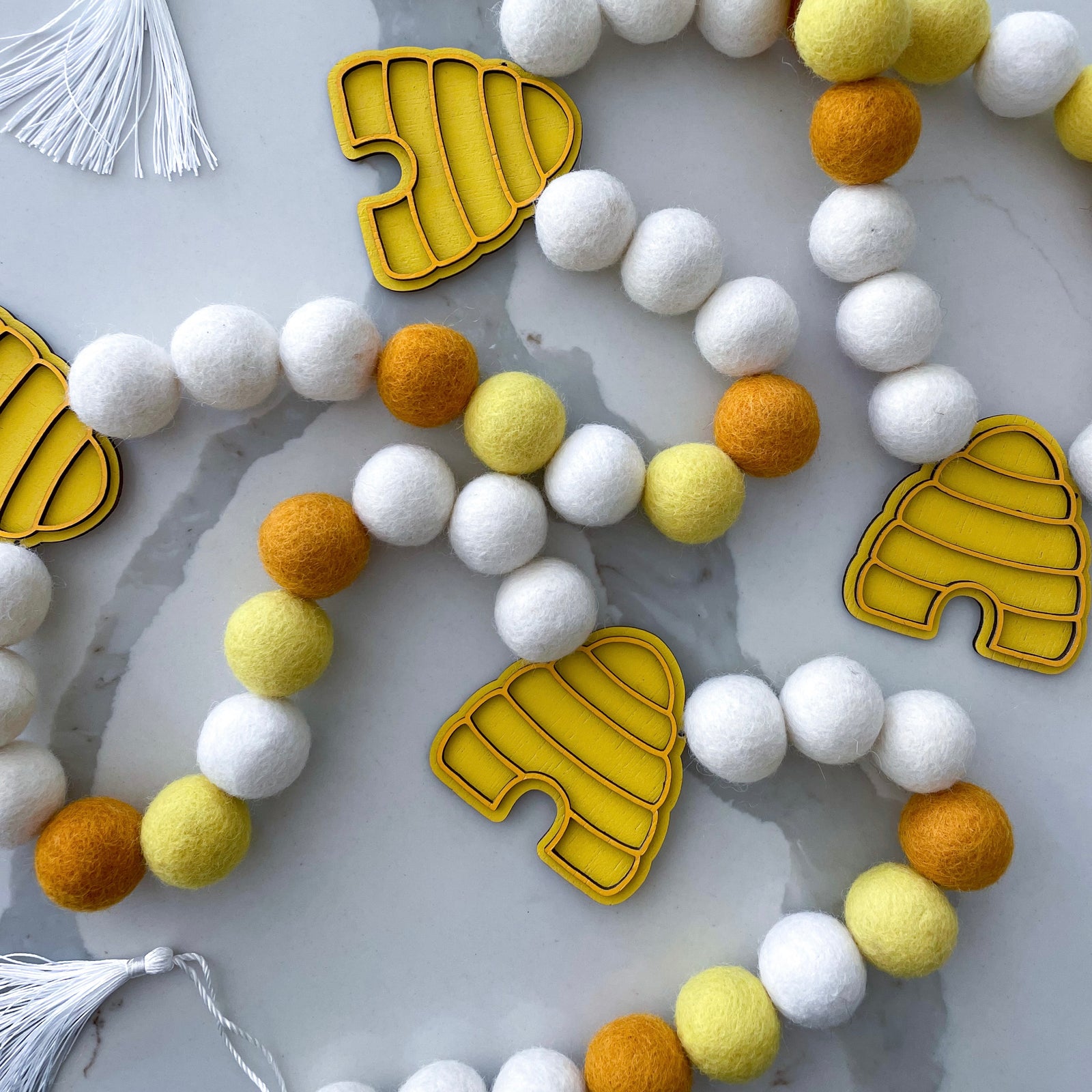 Bee Hive- Spring Garland