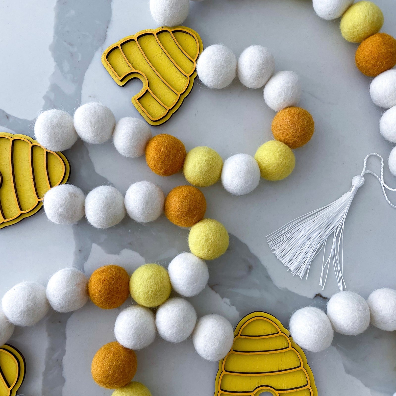 Bee Hive- Spring Garland