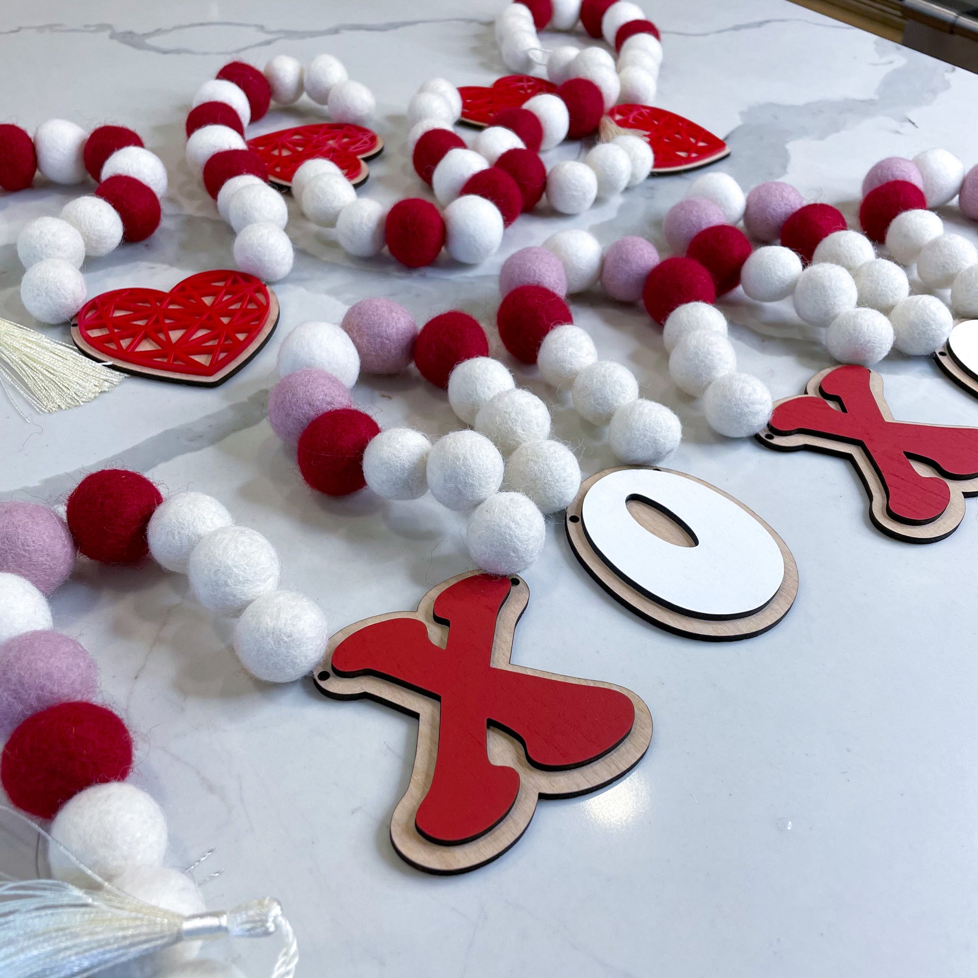 XOXO, Red and Pink - Valentine’s Day Garland